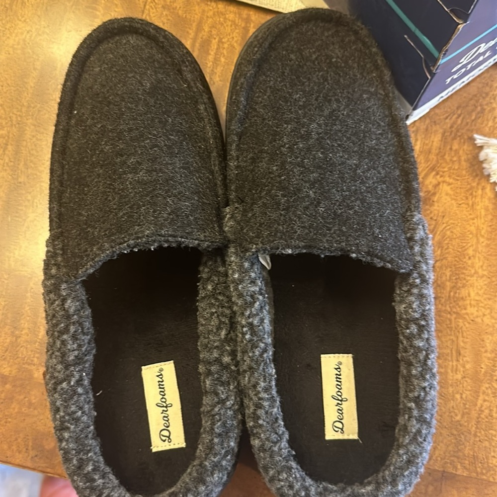 Dearfoams Men's Slippers Memory Foam Insole Total Comfort Indoor Outdoor Black